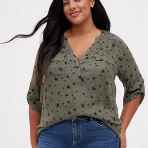 Torrid Green Star size 3 top